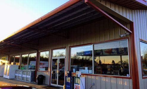 Clarke's Food Mart & Kitchen Newington