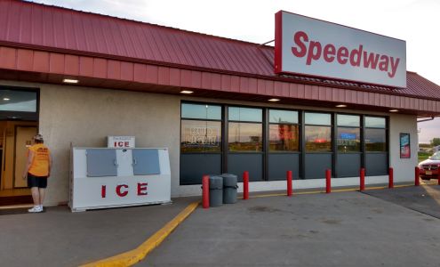 Vet's Whoa N' Go Fuel Stop Chamberlain