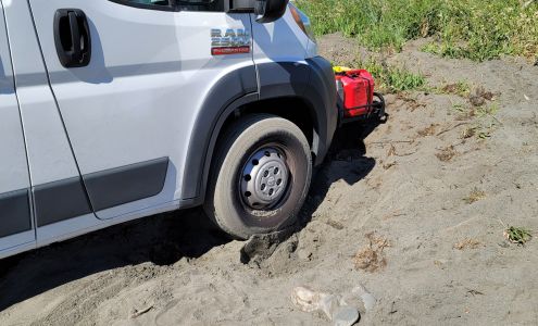 Ev's Hi-Tech Auto & Towing