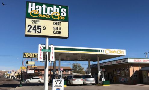 Hatch's Corner Gas Holbrook