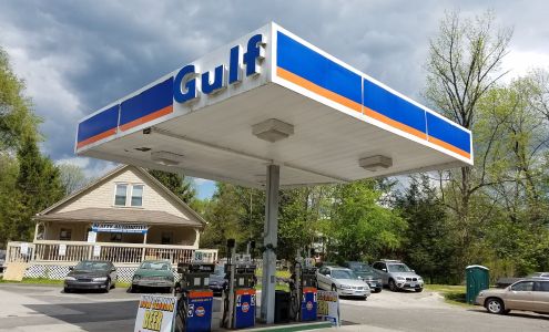 Bull's Bridge Country Store and Smoke Shop