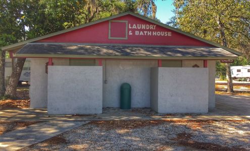 Highbanks Country Store DeBary