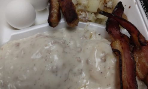 Omaha Tribe C-Store Macy