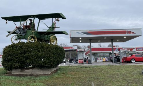 Flyin W Convenience Store