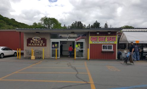 Peck's Market Livingston Manor
