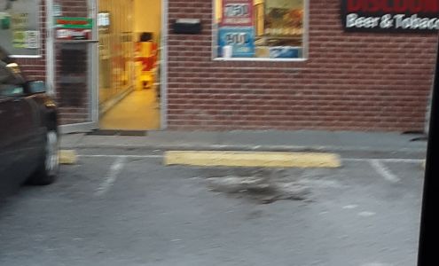 DISCOUNT BEER & TOBACCO Goose Creek