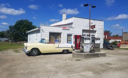 Emery Convenience & Services Parnell