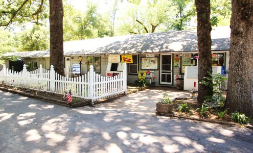 Bayou Resort Gamaliel