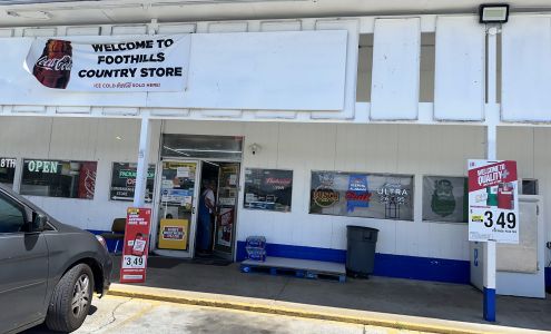 Foothill Country Store (Liquor, Convenience, Tackle, Smoke store)