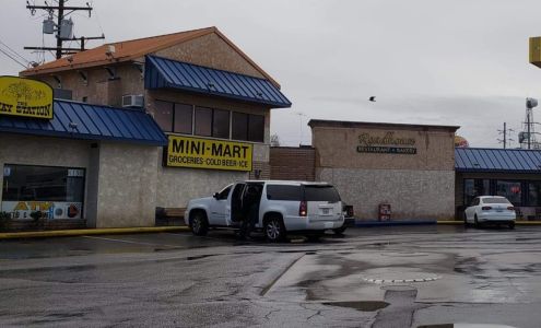 The Chevron/Way Station Mini mart Boron