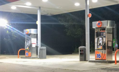 Sam?s mini mart Yanceyville