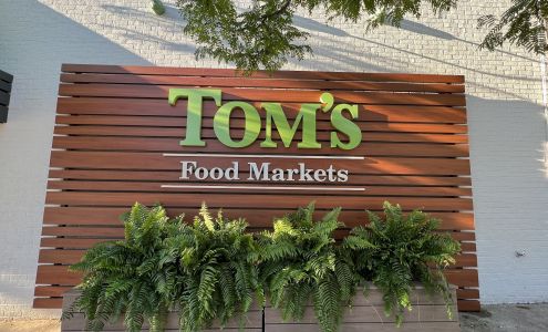 Tom's Food Market Northport