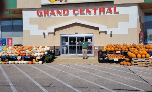Grand Central Apple Market