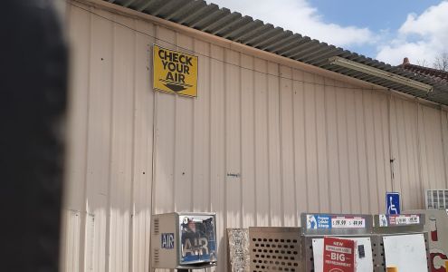 Little Country Store Windsor