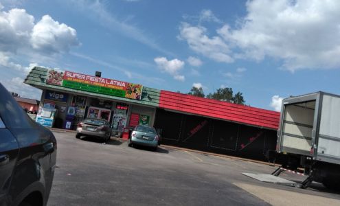 Super Fiesta Latina Market