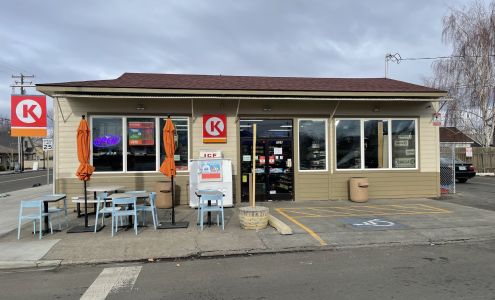 College Place Food Mart College Place