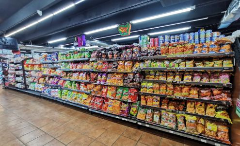 Adam's Lakeside Market Estill Springs