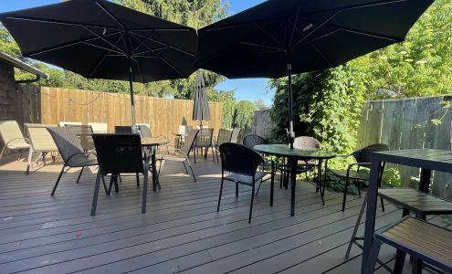 Dick's Northwest Sausage & Deli