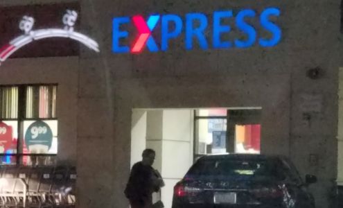Mallonee Plaza Express Fort Bragg