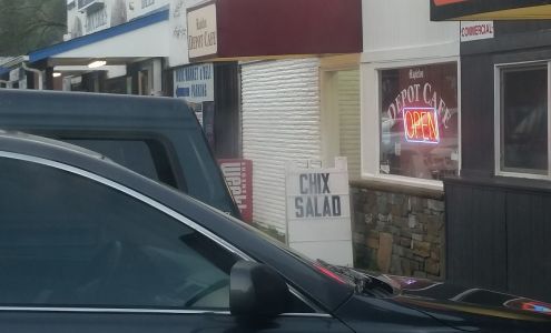 Randy's Riverview Market in mapleton Mapleton