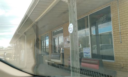 Delores' Market McMinnville