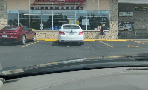 Town & Country Supermarket Iberia