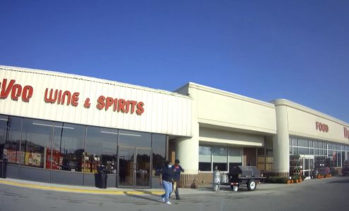 Hy-Vee Grocery Store