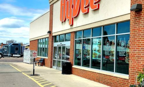 Hy-Vee Grocery Store