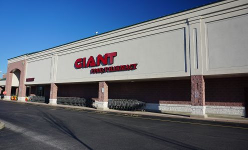GIANT Pharmacy