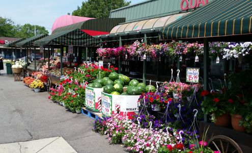 Nino Salvaggio International Marketplace