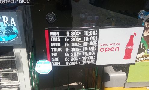 Totem Market Roseburg North