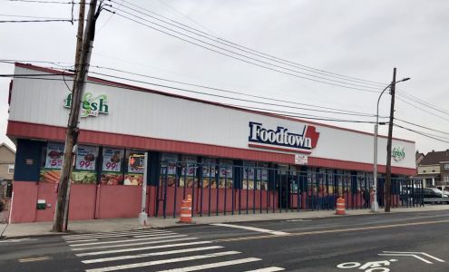 Ferreira Foodtown of Parsons Blvd. - Supermarket