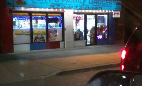 Lucky's Family Grocery Store