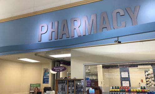 GIANT Pharmacy