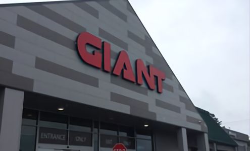 GIANT Pharmacy