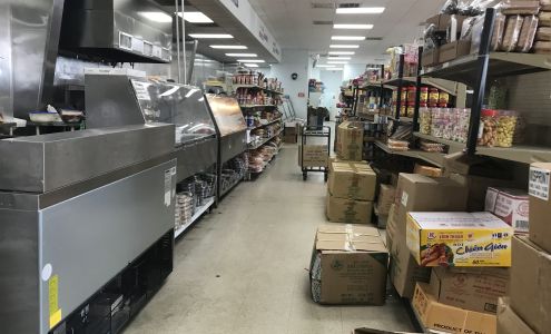 Food Valley (Dong Mai Market)