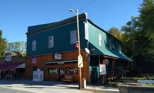 Hunters Market & Liquor Store Hunters