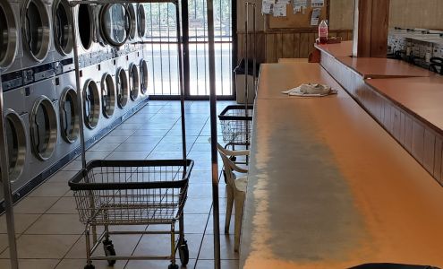 Countyline Market Delano