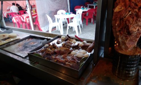 Los Cuates Meat Market