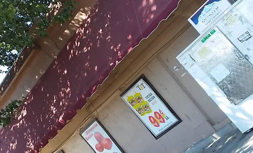 La familia Market y Carniceria Avenal