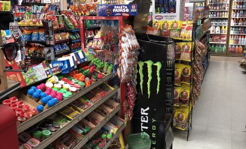 Mercado Latino Avenal