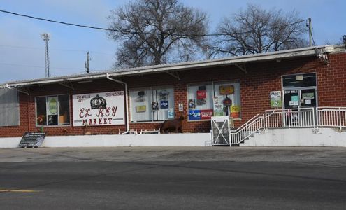 El Rey Market, Bakery & Guns
