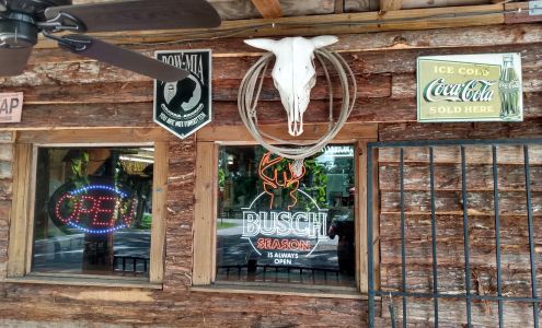 The Lake Lindsey Mall & Deli