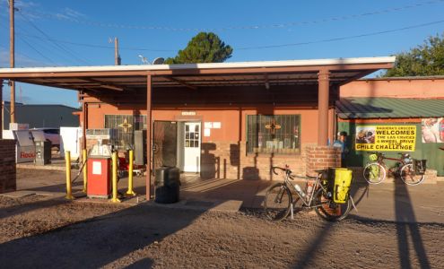 Baquera's Grocery Arrey