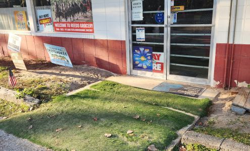 Reed’s Ponderosa Grocery Restaurant & liquor store