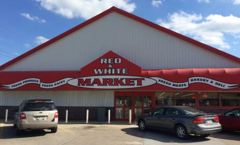 Red & White Grocery Ainsworth