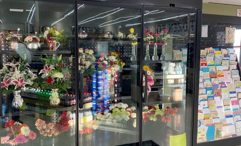 The Market at Powell Powell