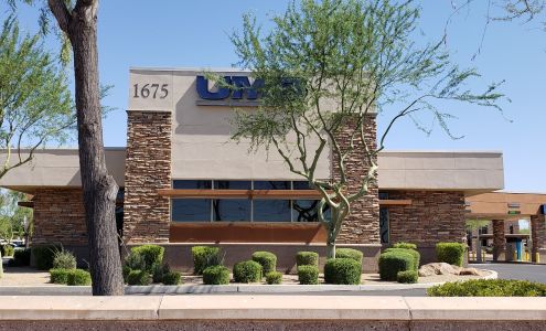 UMB Bank (with drive-thru services)