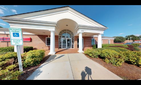 Bank of America (with Drive-thru ATM)