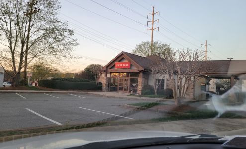 First Bank - Winston-Salem Knollwood, NC